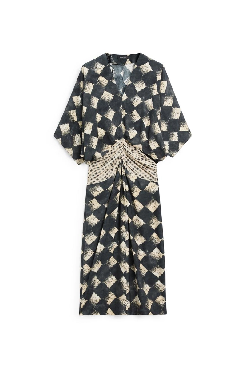 Платье с поясом на запах