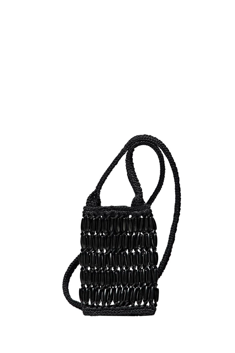 Женская сумка через плечо с деревянными деталями