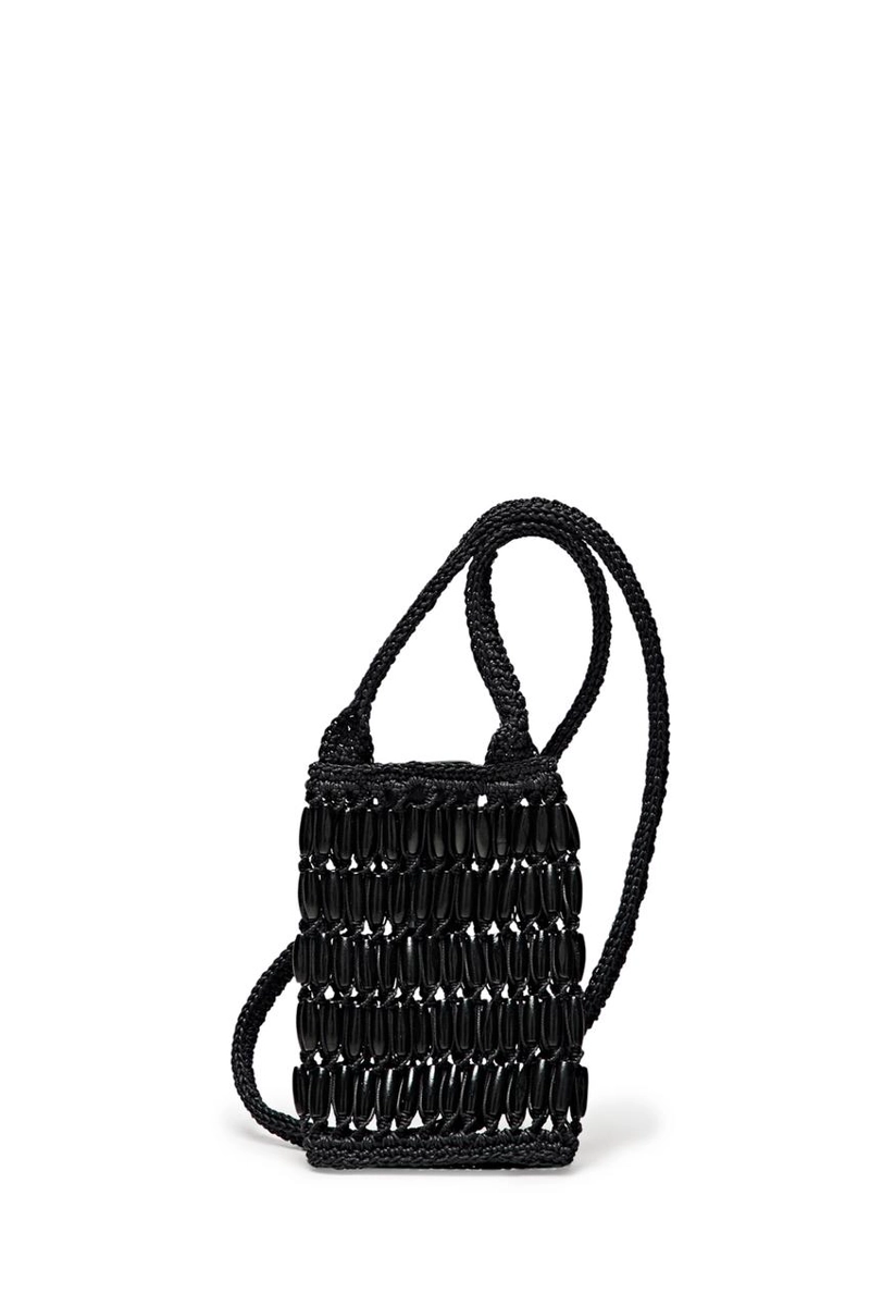 Женская сумка через плечо с деревянными деталями