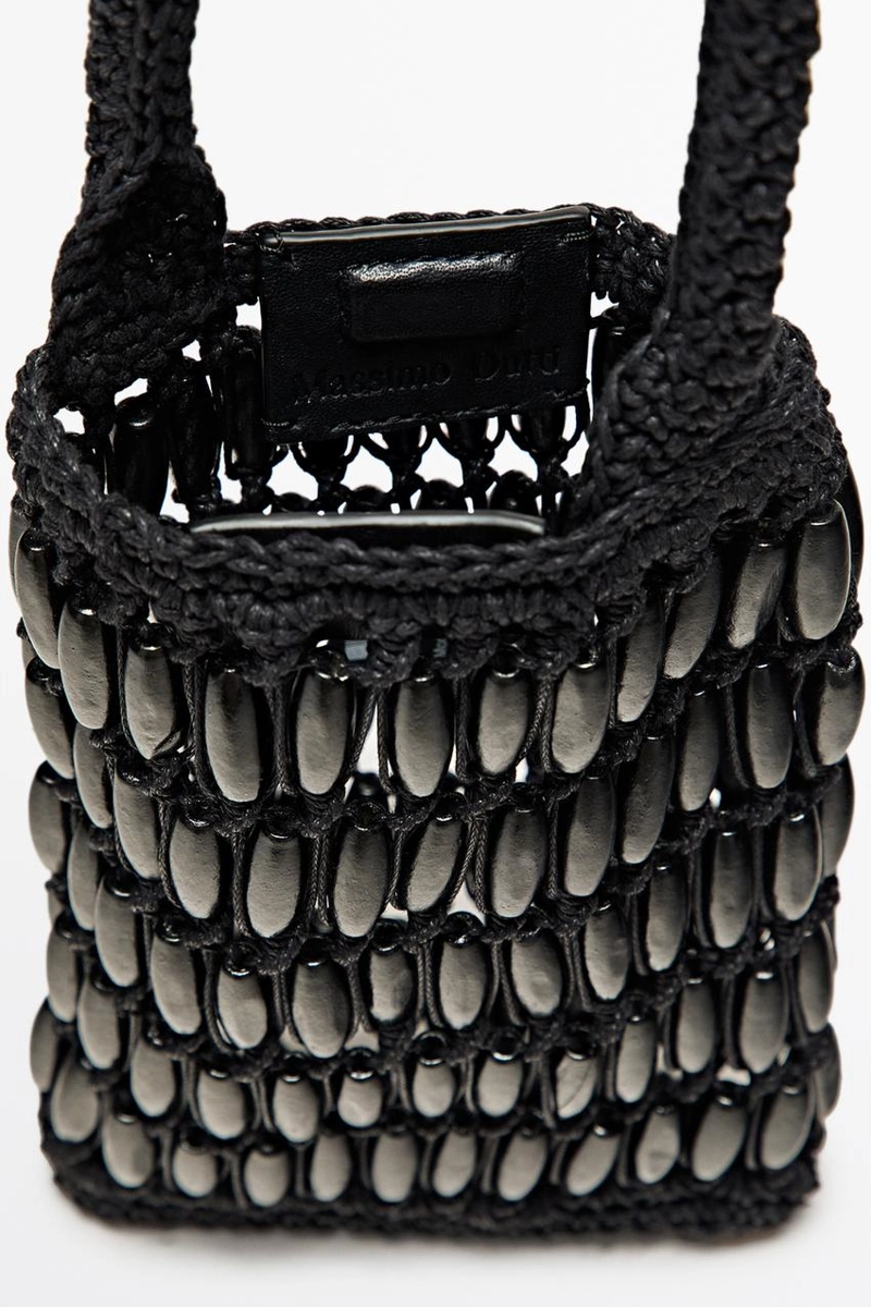 Женская сумка через плечо с деревянными деталями