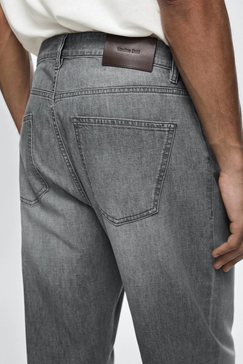 Легкие прямые джинсы