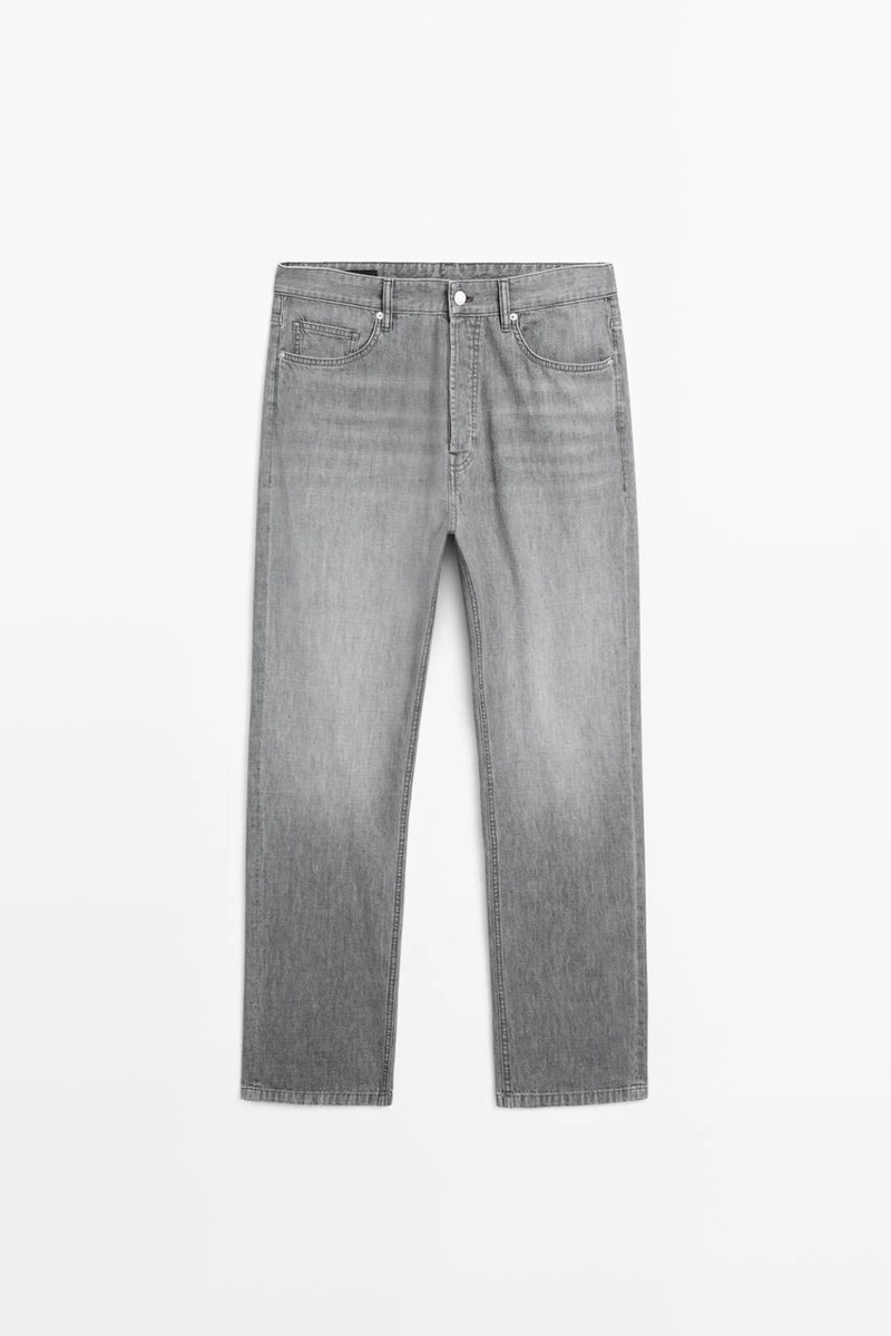 Легкие прямые джинсы