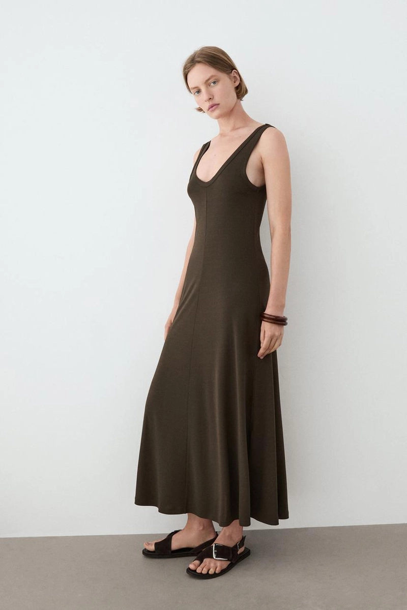 Платье миди с деталями центрального шва