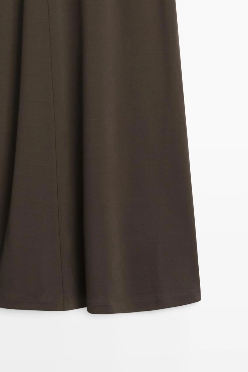 Платье миди с деталями центрального шва