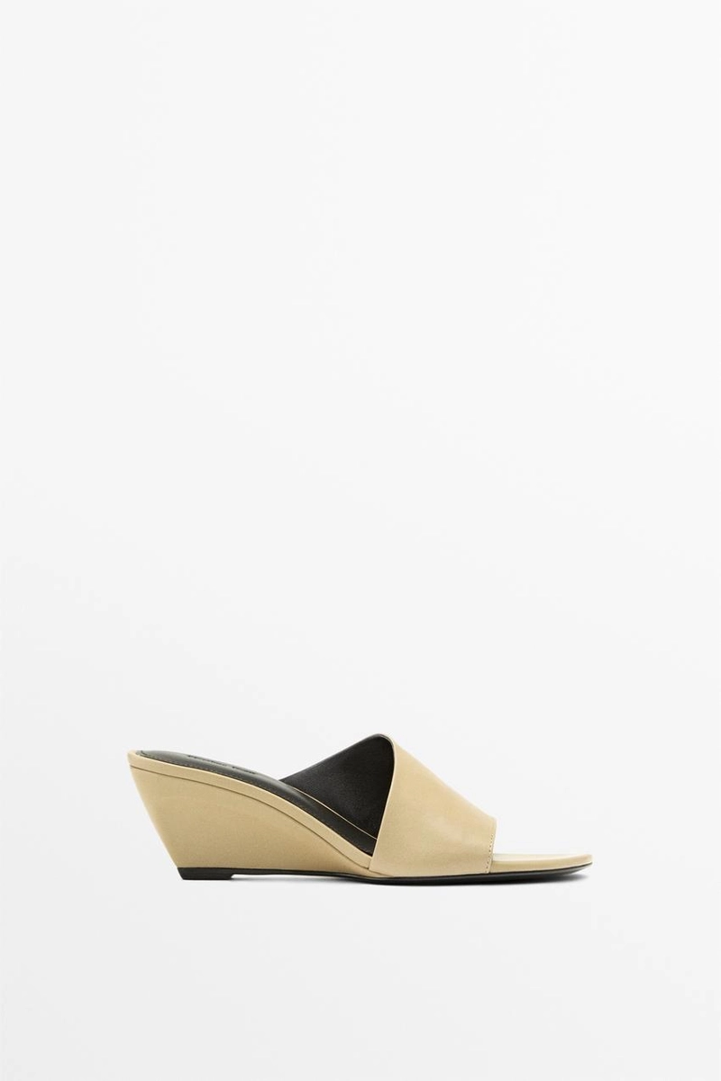 Сандалии на шнуровке с кожаным клинообразным каблуком