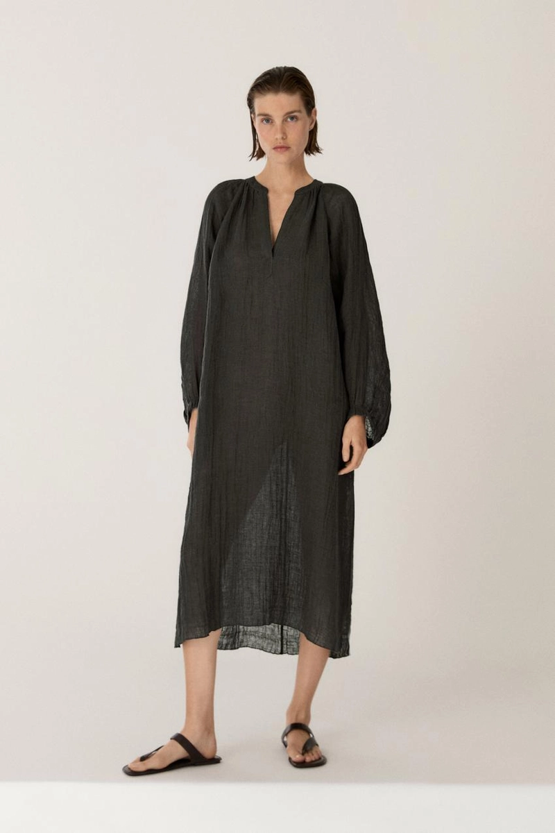 Платье свободного кроя из 100% льна с длинным рукавом