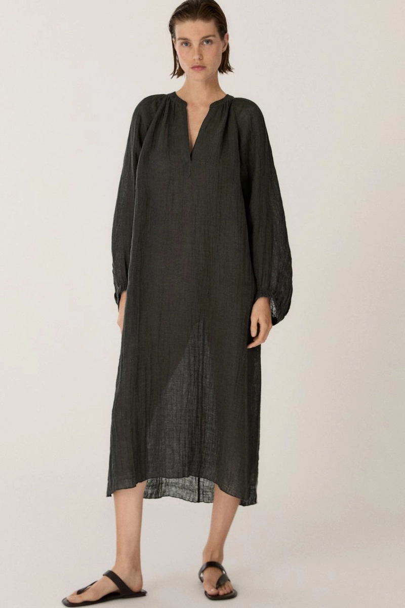 Платье свободного кроя из 100% льна с длинным рукавом