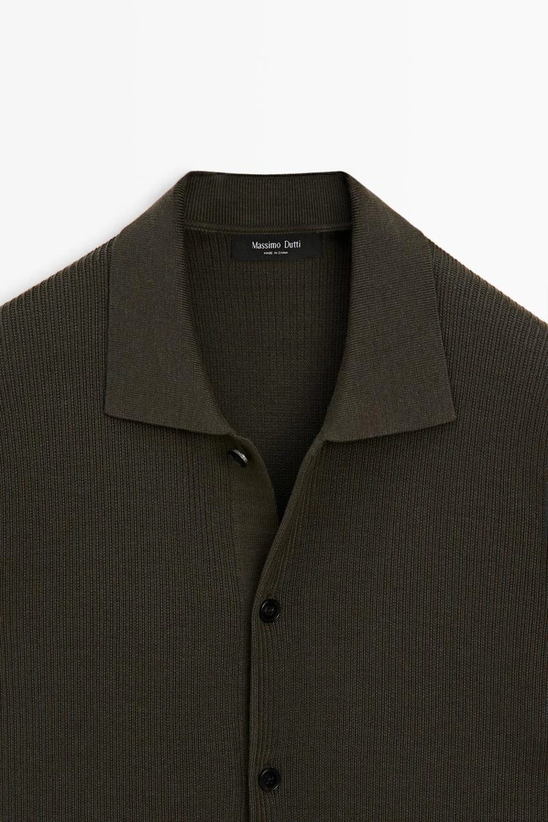 Поло из хлопкового смесового трикотажа с деталями на пуговицах