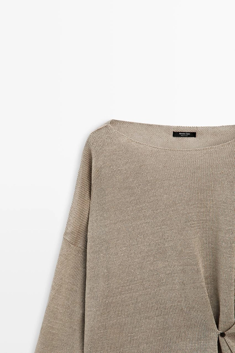 Джемпер из льна с излишне крупной вязкой и деталями на пуговицах