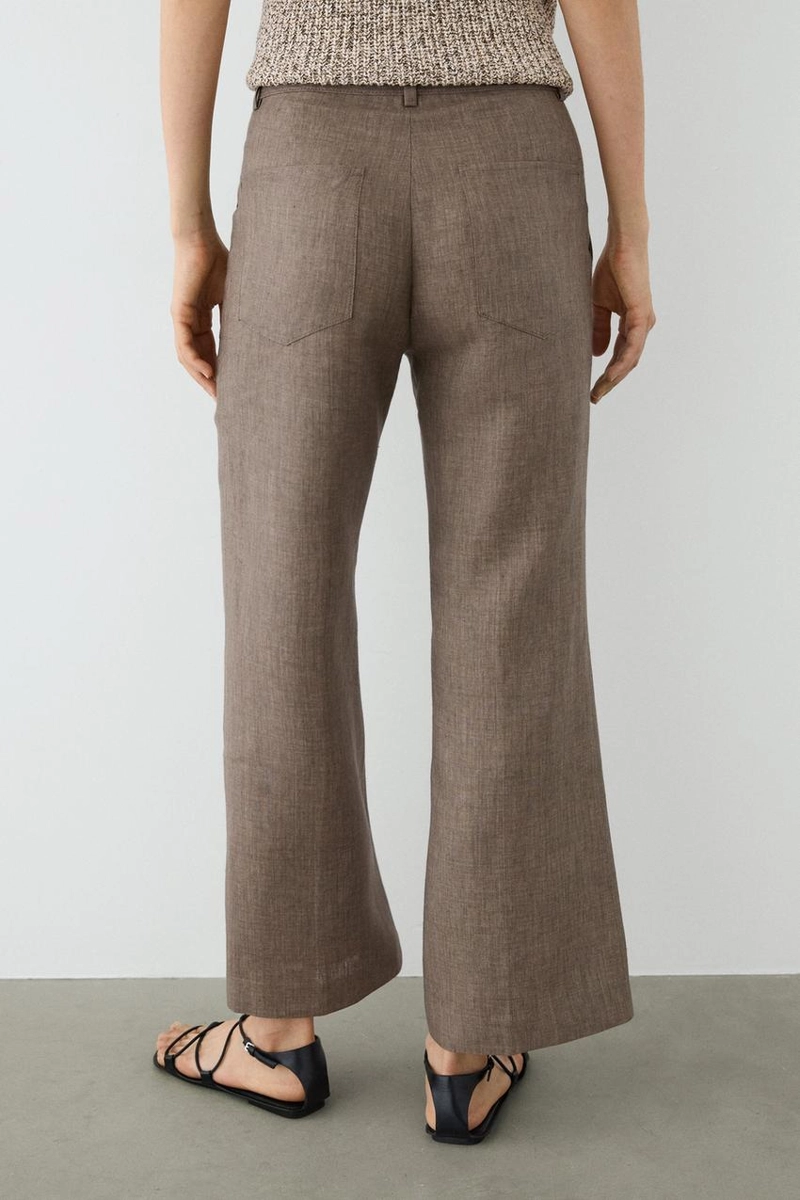 Брюки из льна с укороченным разрезом и зауженными штанинами