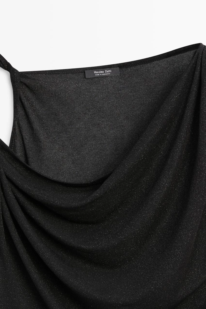 Топ с блестящим драпированным воротником и деталью узла