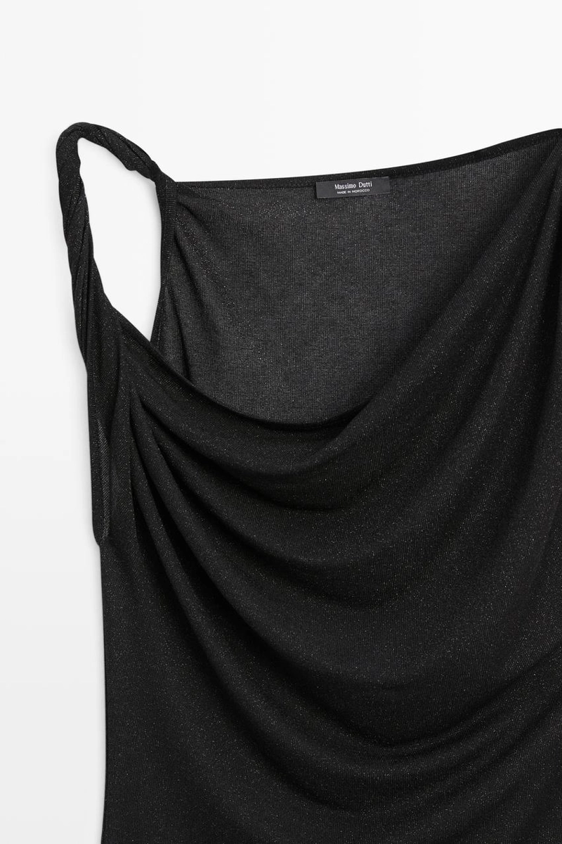 Топ с блестящим драпированным воротником и деталью узла