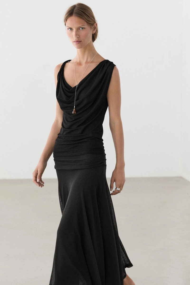 Топ с блестящим драпированным воротником и деталью узла