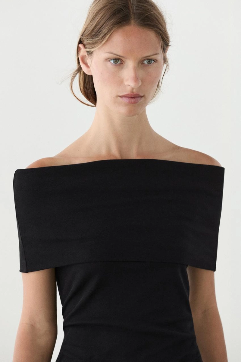 Хлопковый топ с открытыми плечами