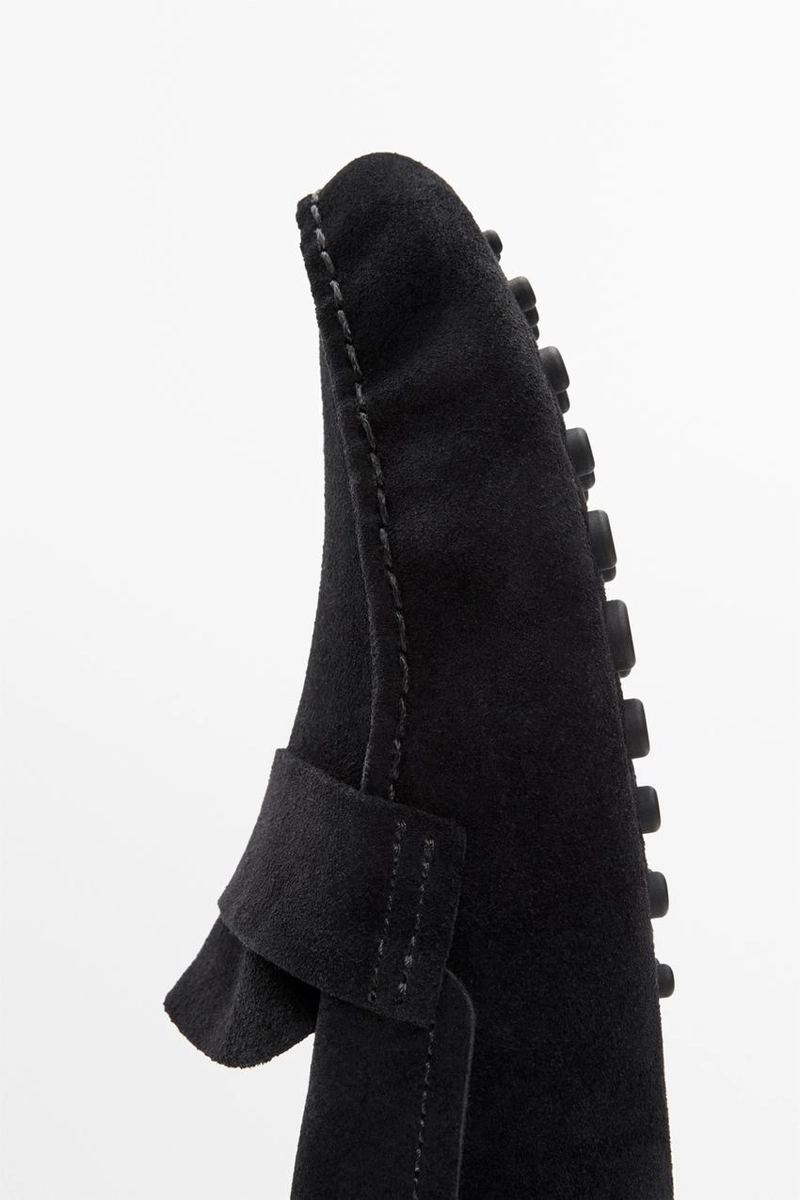 Мягкие мокасины из кожи с маской