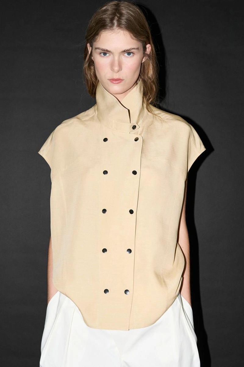 Рубашка с короткими рукавами на кнопках