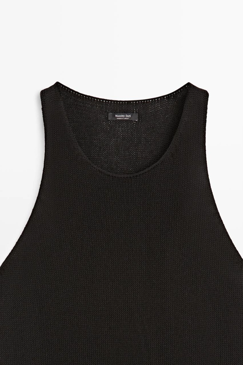 Вязаный топ с открытыми плечами на завязках