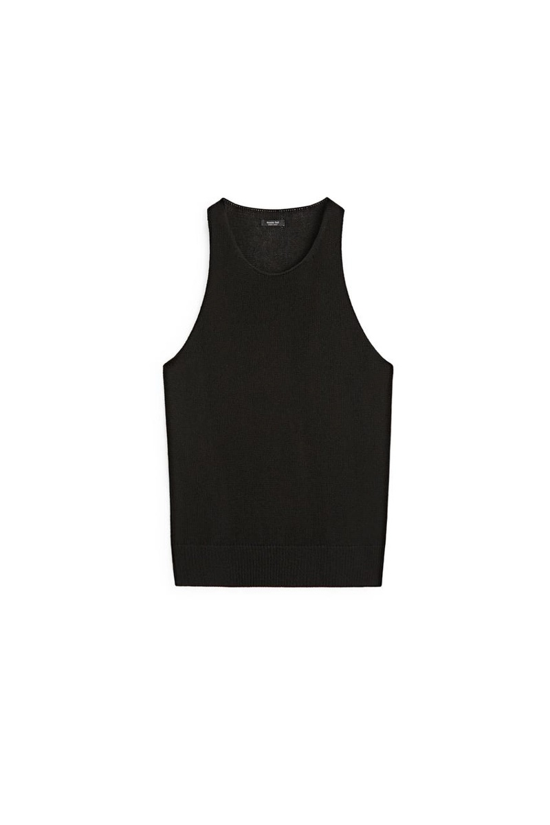 Вязаный топ с открытыми плечами на завязках