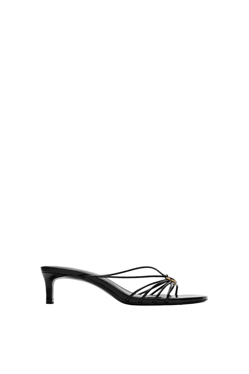 Туфли на каблуке с ремешками и декором