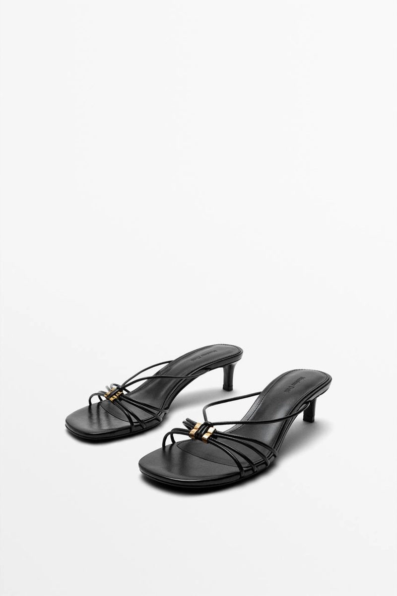 Туфли на каблуке с ремешками и декором