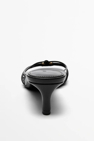 Туфли на каблуке с ремешками и декором- Заказать в России