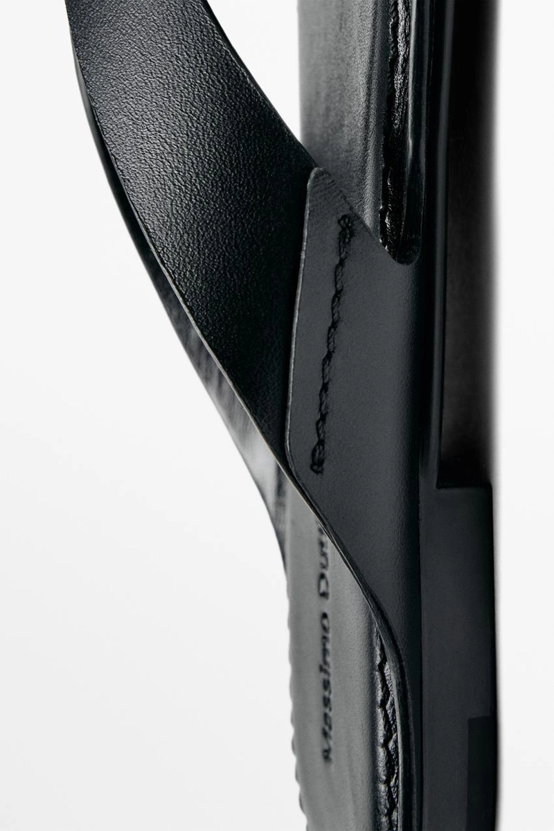 Шлепанцы из натуральной кожи