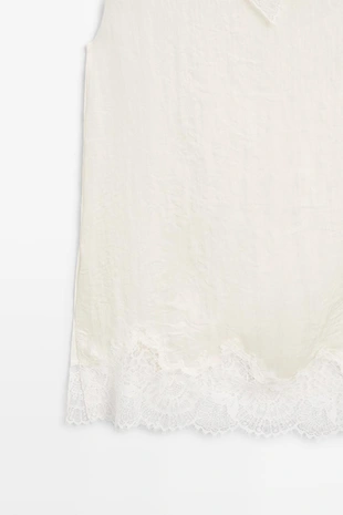 Asymmetric neck top with lace detail- Заказать в России