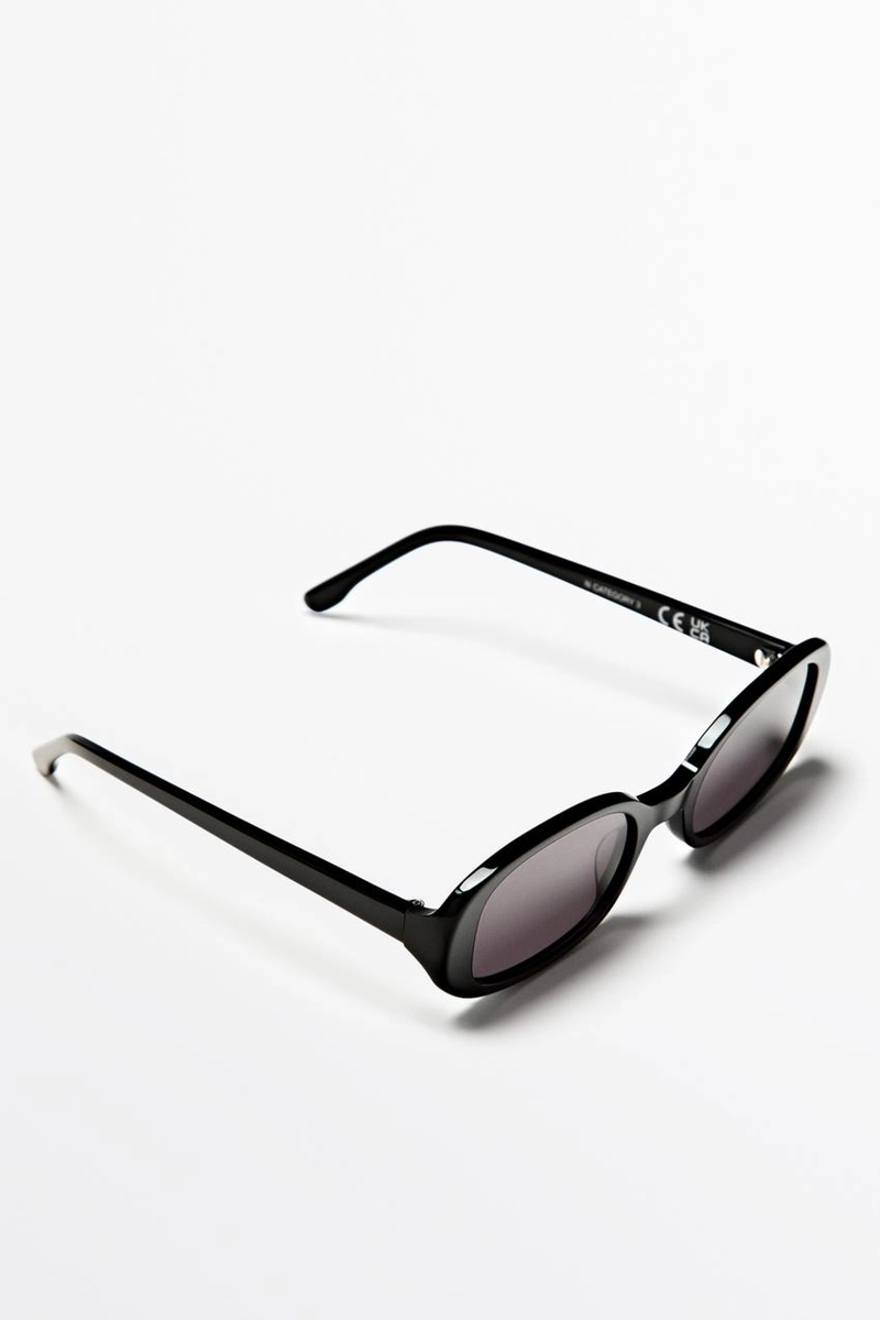 Округлые солнцезащитные очки в стиле 90-х massimo dutti