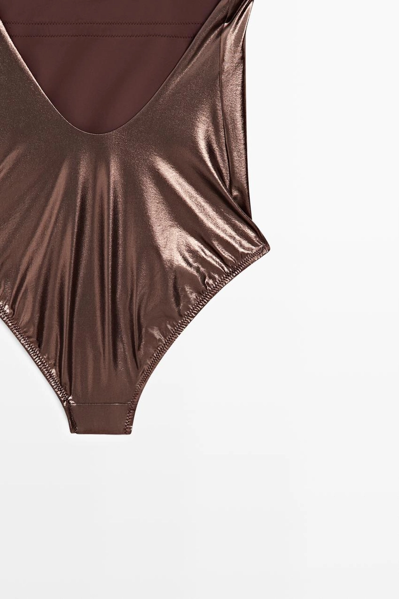 Купальник с асимметричной лямкой