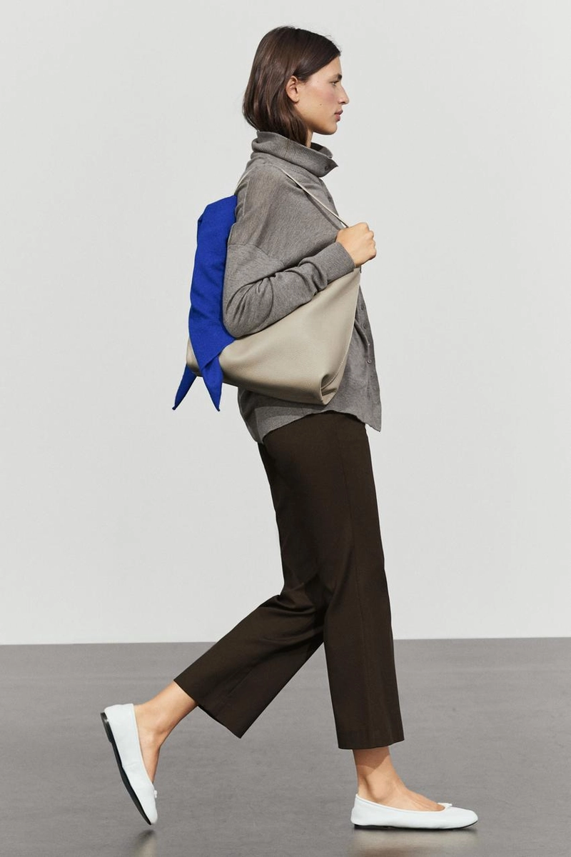 Расклешённые брюки с эластичной посадкой massimo dutti