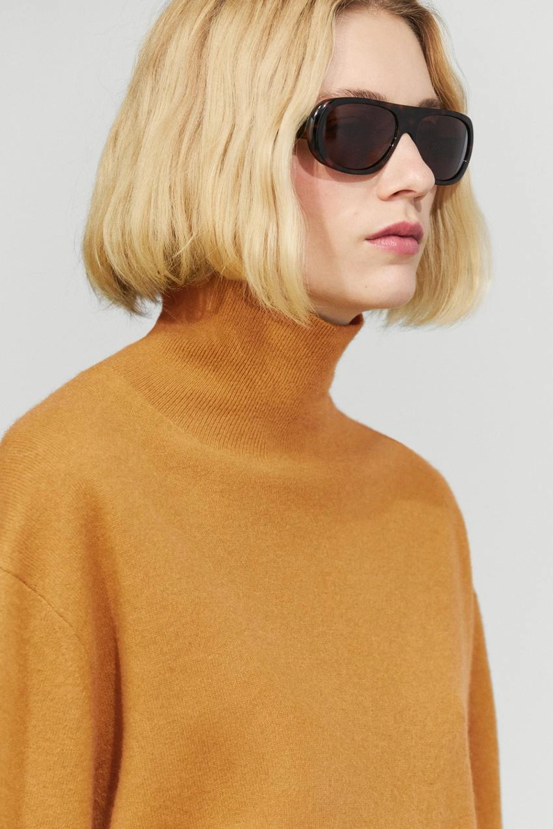 Свитер с высоким воротником из 100% кашемира