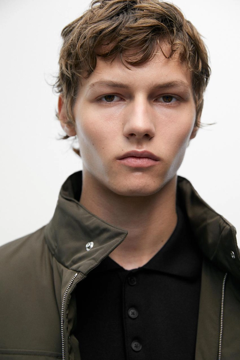 Пуховик с деталями карманов