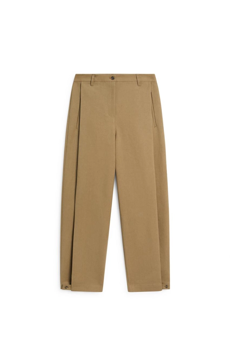 Брюки barrel fit с боковыми складками