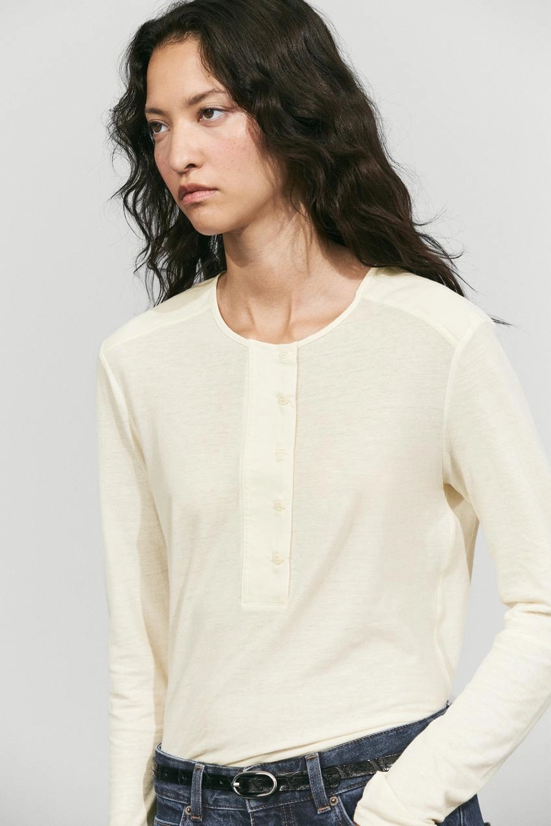 Футболка с длинным рукавом henley из 100% хлопка с утеплёнными плечами